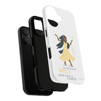 Brille discrètement - Chic Phone Case with a woman dancing - white