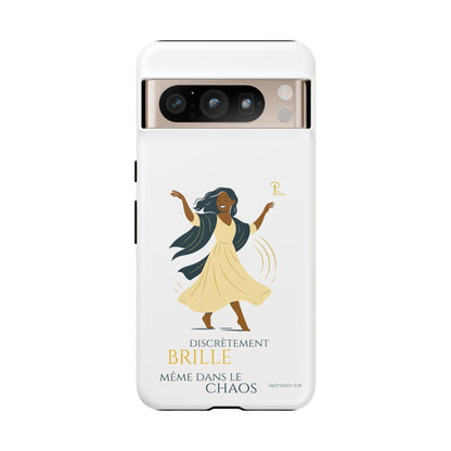 Brille discrètement - Chic Phone Case with a woman dancing - white