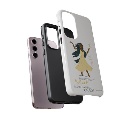 Brille discrètement - Chic Phone Case with a woman dancing - white