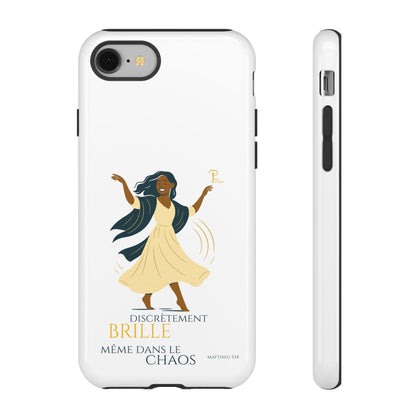 Brille discrètement - Chic Phone Case with a woman dancing - white