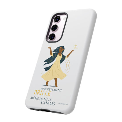 Brille discrètement - Chic Phone Case with a woman dancing - white