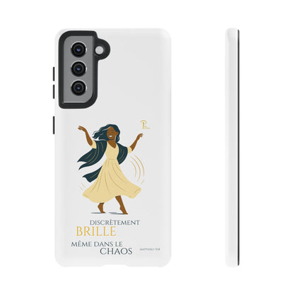 Brille discrètement - Chic Phone Case with a woman dancing - white
