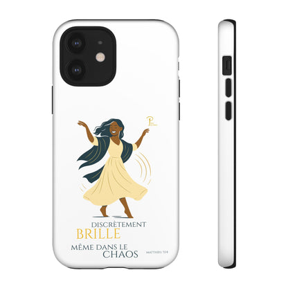 Brille discrètement - Chic Phone Case with a woman dancing - white