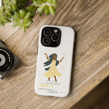 Brille discrètement - Chic Phone Case with a woman dancing - white