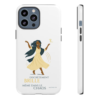 Brille discrètement - Chic Phone Case with a woman dancing - white