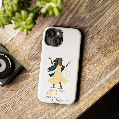 Brille discrètement - Chic Phone Case with a woman dancing - white