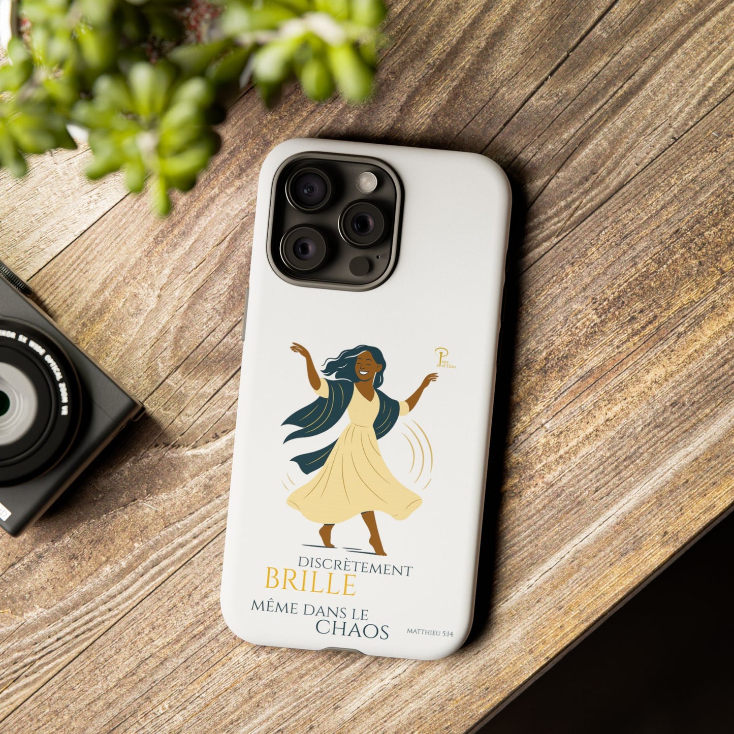 Brille discrètement - Chic Phone Case with a woman dancing - white